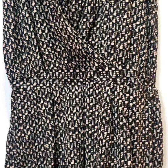 Collared Romper - Picture 2 of 5